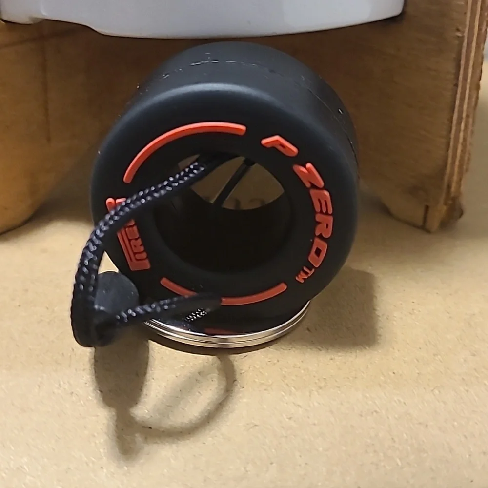 Unbranded‎ Tire Swing Keychain Red Trim/Black Tire Unisex NWOT Auto Office Fun